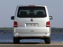 Фото Volkswagen Multivan 2.0 TDI MT 4Motion №5